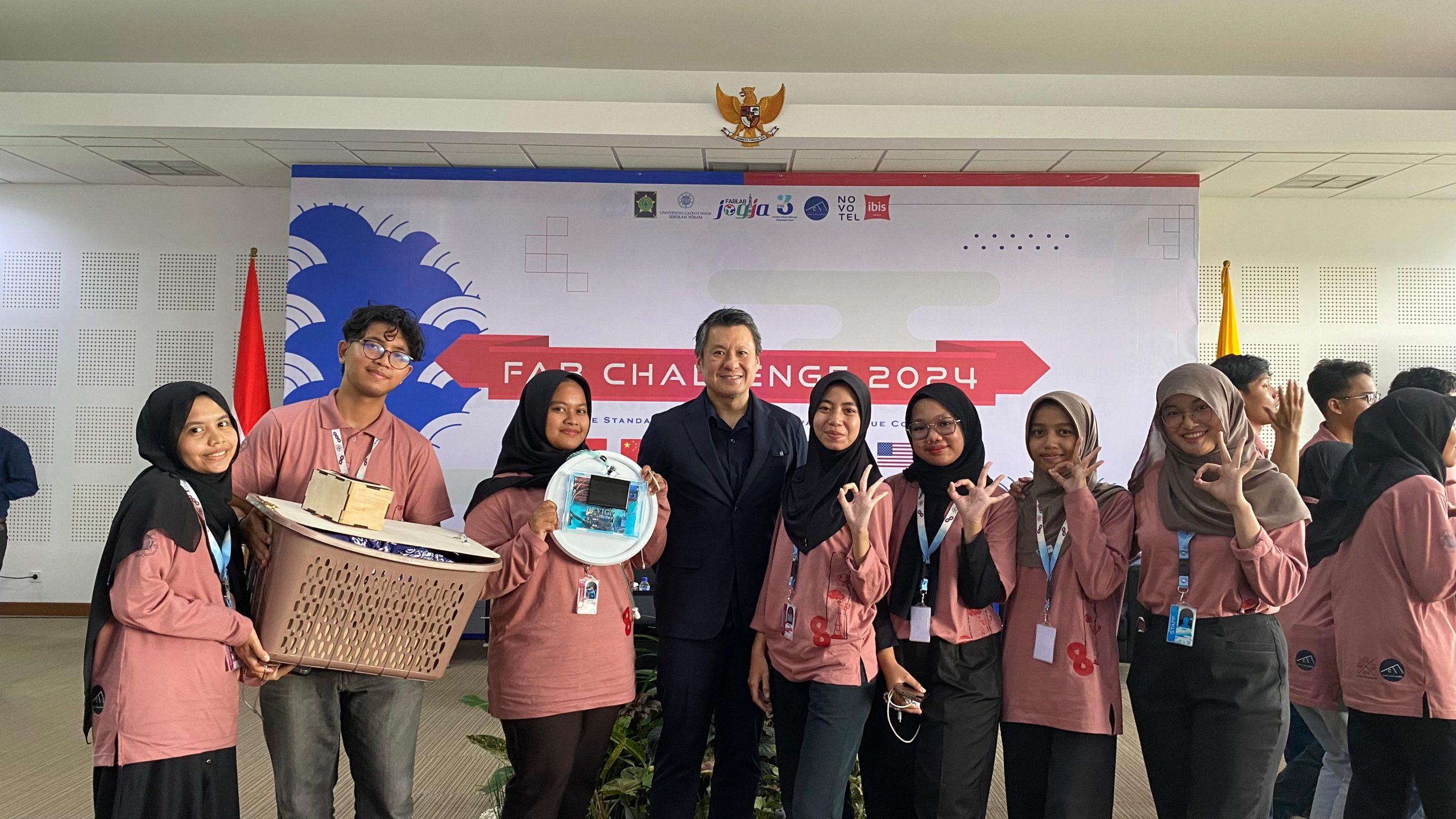 Mahasiswa TRI sebagai partisipan di ajang Fabcamp Challenge 2024